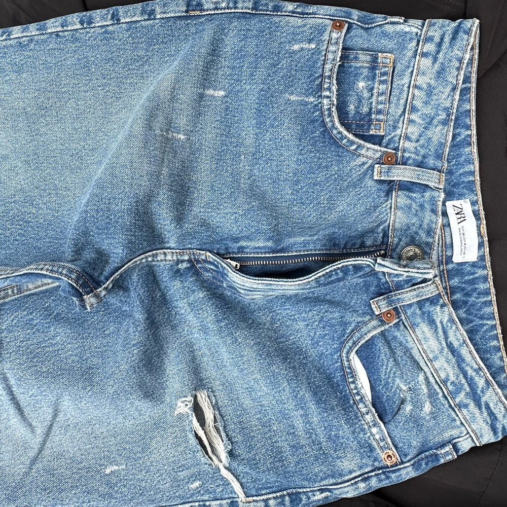 Zara Blue Relaxed Fit Jeans with Faded Denim